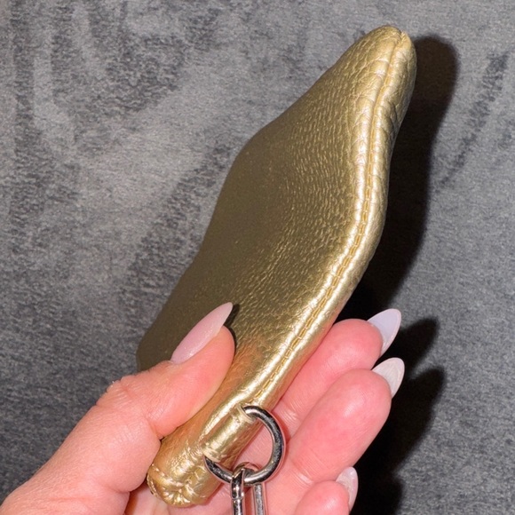 EXPRESS- Gold Textured Clutch Set - Picture 7 of 17